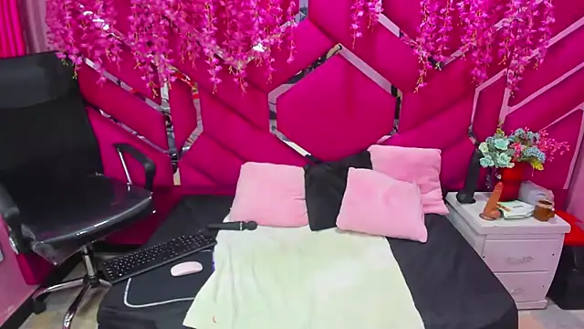 Alexa Sanz online show from February 12, 9:43 pm