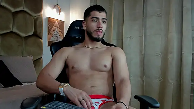 Snapshot of Franco_banderas chatting on February 14, 2:03 pm Franco banderas online show from February 14, 2:03 pm