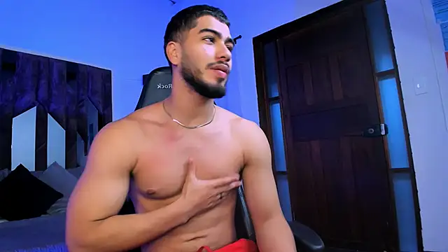 Snapshot of Franco_banderas chatting on February 19, 12:12 pm Franco banderas online show from February 19, 12:12 pm