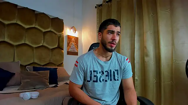 Snapshot of Franco_banderas chatting on February 23, 11:07 am Franco banderas online show from February 23, 11:07 am