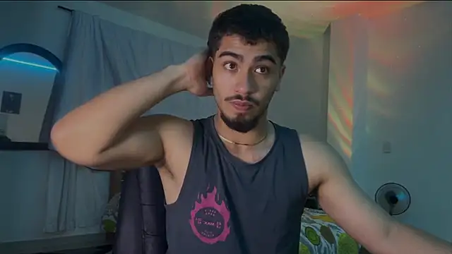 Snapshot of Franco_banderas chatting on March 13, 9:43 pm Franco banderas online show from March 13, 9:43 pm