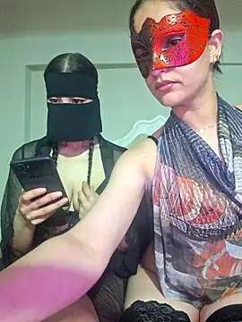Snapshot of deva-sexy chatting on May 25, 5:41 pm deva-sexy online show from May 25, 5:41 pm