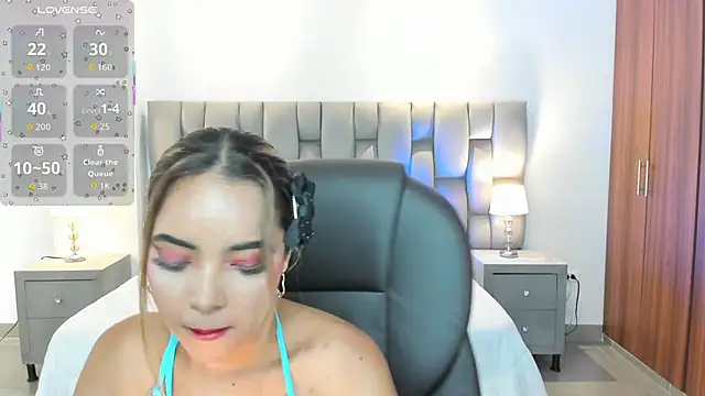 alana martiins online show from April 4, 7:33 pm