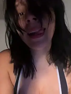 Snapshot of sarita_bibies19 chatting on April 11, 3:55 am sarita bibies19 online show from April 11, 3:55 am