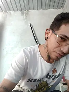 Snapshot of macarywillm chatting on March 20, 9:08 pm macarywillm online show from March 20, 9:08 pm