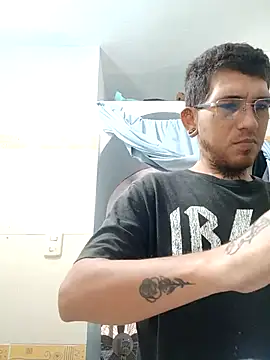 Snapshot of macarywillm chatting on March 23, 5:06 pm macarywillm online show from March 23, 5:06 pm