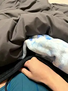 Snapshot of huto_0513 chatting on December 4, 7:06 am huto 0513 online show from December 4, 7:06 am