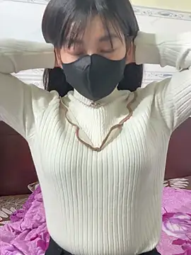 Snapshot of MintShow18 chatting on January 12, 5:01 am MintShow18 online show from January 12, 5:01 am