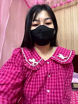 Snapshot of MintShow18 chatting on January 12, 10:26 pm MintShow18 online show from January 12, 10:26 pm