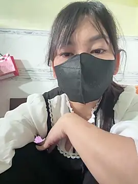 Snapshot of MintShow18 chatting on February 2, 5:39 am MintShow18 online show from February 2, 5:39 am