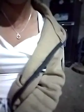 iam-eli online show from February 10, 1:26 pm