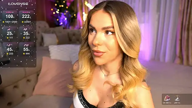 ChloeVelvetx online show from December 18, 9:32 pm