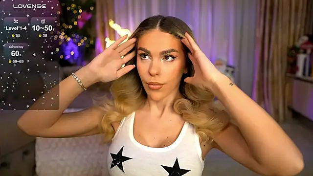 ChloeVelvetx online show from December 22, 10:40 pm