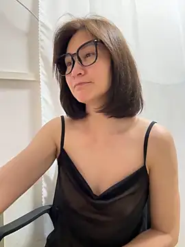 Snapshot of A-ZJunn chatting on February 28, 1:01 pm A-ZJunn online show from February 28, 1:01 pm