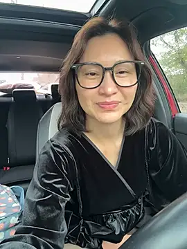 Snapshot of A-ZJunn chatting on March 3, 7:14 am A-ZJunn online show from March 3, 7:14 am