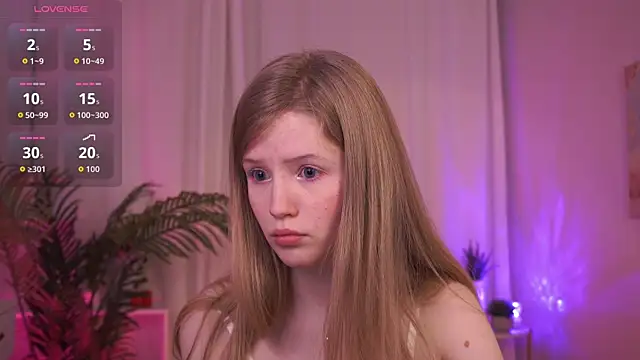 LilianHoward online show from December 14, 12:21 pm