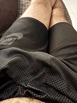 Snapshot of souseu83 chatting on March 24, 4:56 pm souseu83 online show from March 24, 4:56 pm