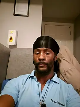 Snapshot of Emmanuelninja chatting on January 12, 10:59 pm Emmanuelninja online show from January 12, 10:59 pm