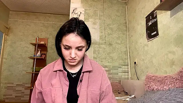 Snapshot of StacyHoyles chatting on February 1, 9:19 am StacyHoyles online show from February 1, 9:19 am