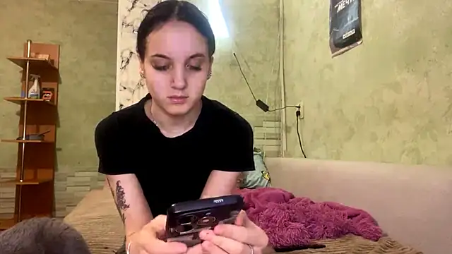 Snapshot of StacyHoyles chatting on February 14, 1:08 pm StacyHoyles online show from February 14, 1:08 pm