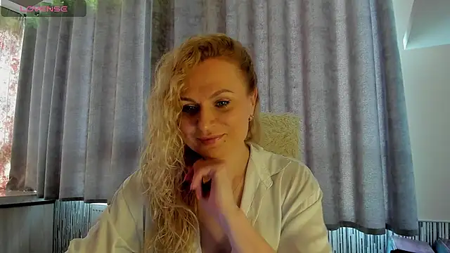 LanaLight x online show from May 20, 12:33 pm