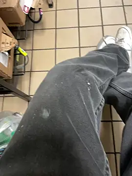 Snapshot of serg1io chatting on January 19, 5:00 am serg1io online show from January 19, 5:00 am