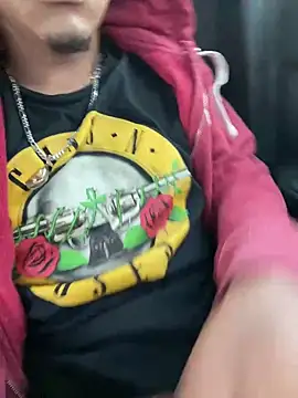 Snapshot of serg1io chatting on March 24, 2:33 pm serg1io online show from March 24, 2:33 pm