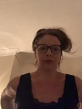 CherryCe online show from December 21, 1:57 am