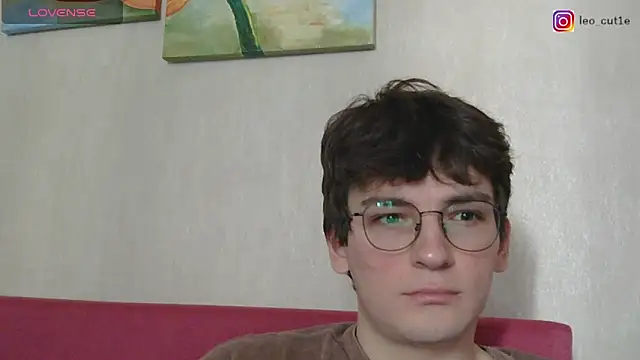 leo cutie online show from May 16, 6:21 am