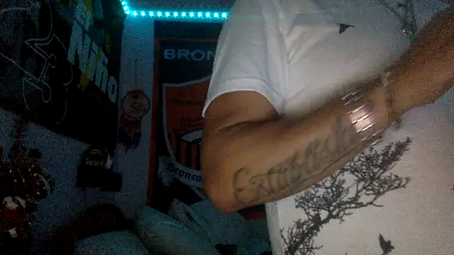 Snapshot of ValuedConcept687 chatting on February 17, 2:19 am ValuedConcept687 online show from February 17, 2:19 am