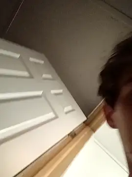 Snapshot of cmoneyyy021 chatting on December 1, 6:29 am cmoneyyy021 online show from December 1, 6:29 am