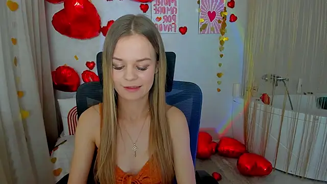 MidnighteAura online show from February 2, 7:45 pm