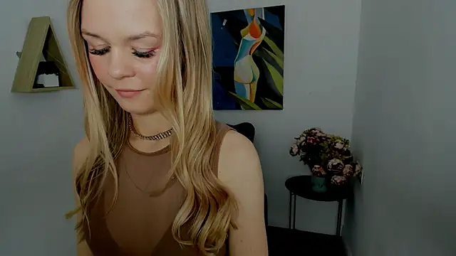 MidnighteAura online show from May 11, 2:56 pm