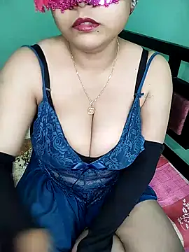 CherrychloeXO online show from February 16, 5:36 am