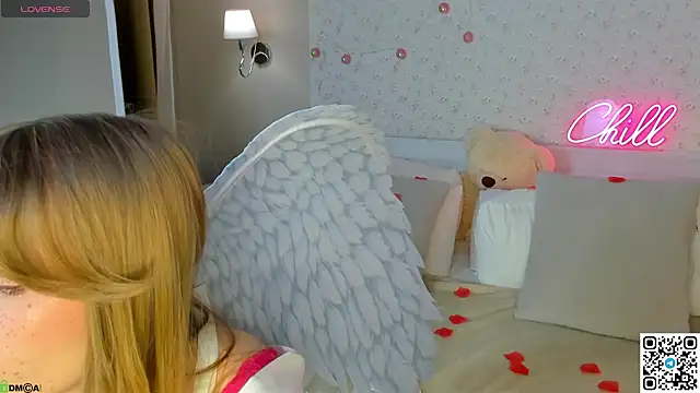 Snapshot of Victori_Fox chatting on February 14, 12:51 am Victori Fox online show from February 14, 12:51 am