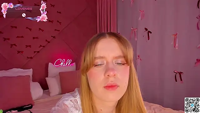 Snapshot of Victori_Fox chatting on March 2, 12:13 am Victori Fox online show from March 2, 12:13 am