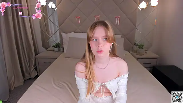 Snapshot of Victori_Fox chatting on March 27, 12:38 am Victori Fox online show from March 27, 12:38 am