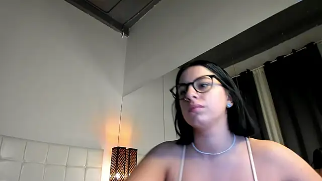 LucyRayy online show from December 19, 8:38 pm