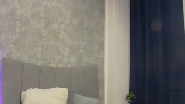 LucyRayy online show from February 7, 8:12 pm