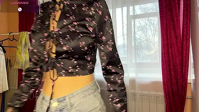 ElliRusk online show from March 27, 4:51 am