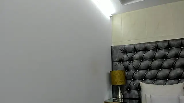 JulietaWales online show from March 9, 11:36 am