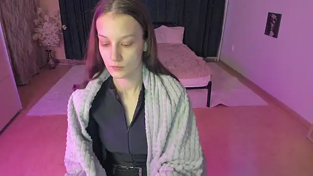 Snapshot of KrisDoeil chatting on February 16, 1:35 am KrisDoeil online show from February 16, 1:35 am