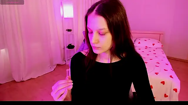 Snapshot of KrisDoeil chatting on March 15, 2:06 am KrisDoeil online show from March 15, 2:06 am