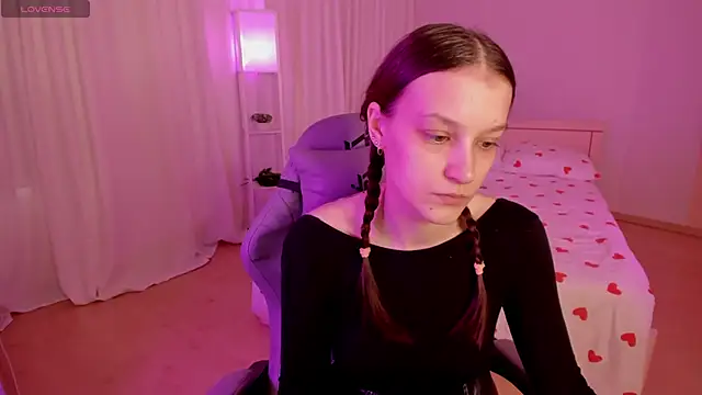 Snapshot of KrisDoeil chatting on March 21, 1:21 am KrisDoeil online show from March 21, 1:21 am