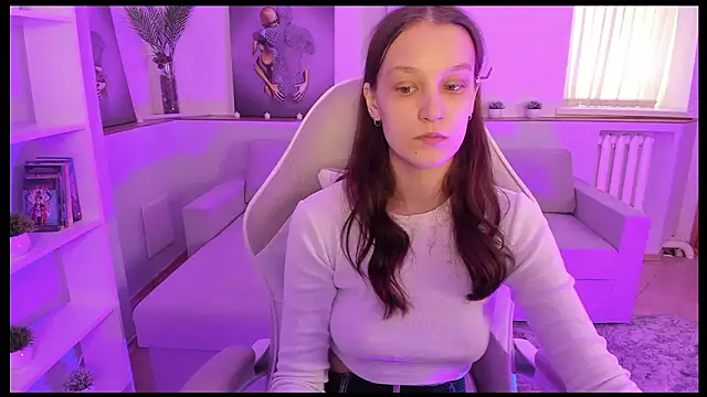 Snapshot of KrisDoeil chatting on March 23, 2:15 am KrisDoeil online show from March 23, 2:15 am