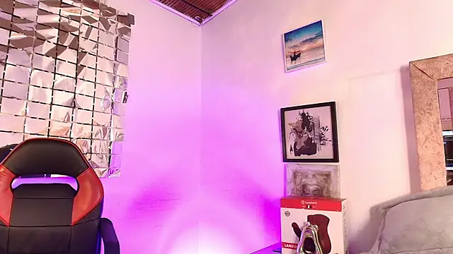 ElenaLauren online show from April 25, 3:20 pm