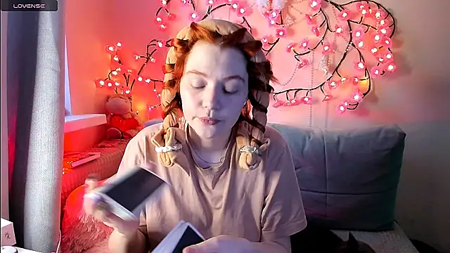 Ungoliant Kiss online show from May 27, 6:16 pm