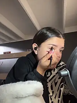 Snapshot of Camila_Duarte2 chatting on February 16, 1:29 pm Camila Duarte2 online show from February 16, 1:29 pm