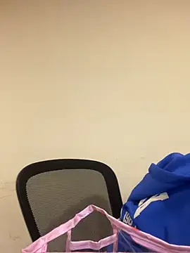 Snapshot of Camila_Duarte2 chatting on March 3, 1:39 pm Camila Duarte2 online show from March 3, 1:39 pm