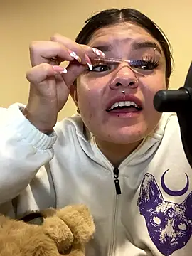 Snapshot of Camila_Duarte2 chatting on March 10, 1:38 pm Camila Duarte2 online show from March 10, 1:38 pm